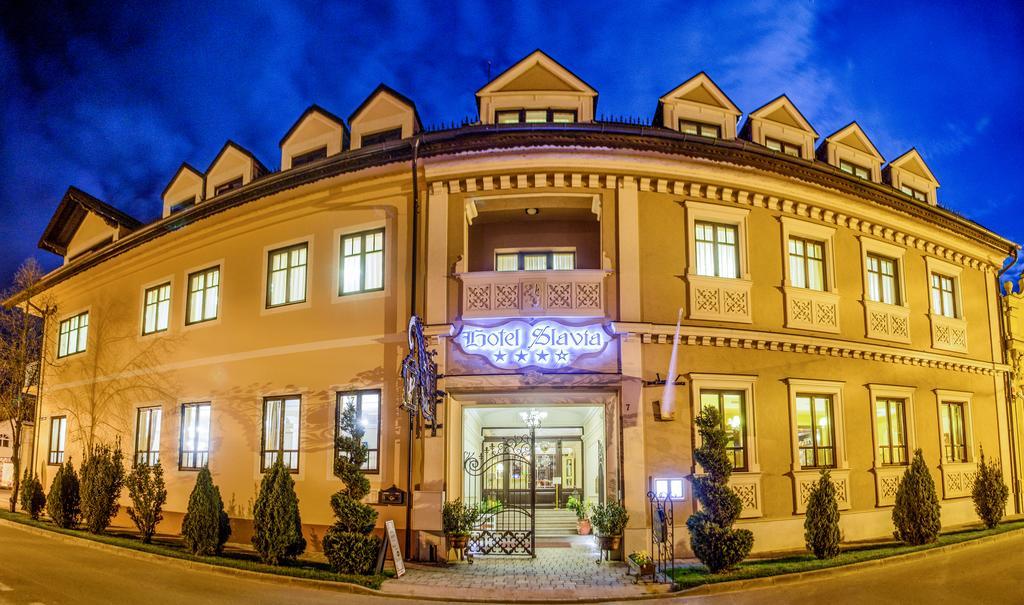 Hotel Slavia Salonta Экстерьер фото